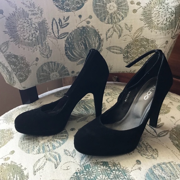 Aldo Black Suede Material Almond Toe Ankle Strap Heels - size 39 - Picture 7 of 10